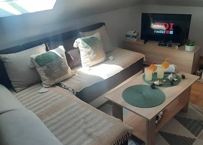 Zlatni Vrh زلاتيبور